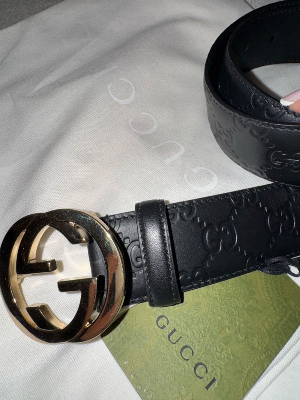 Gucci GG Marmont Thin Belt in Black GG Embossed Leather - Picture 3 of 4